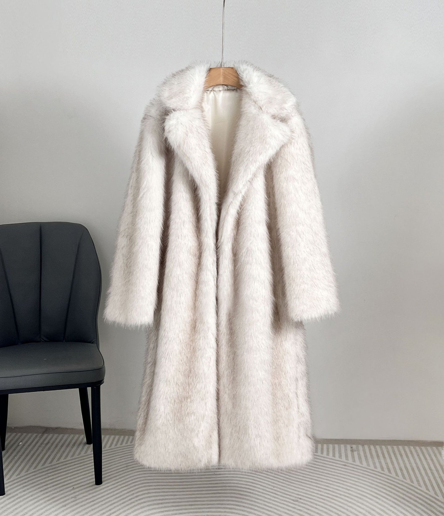 Women's faux fur coat in many colors