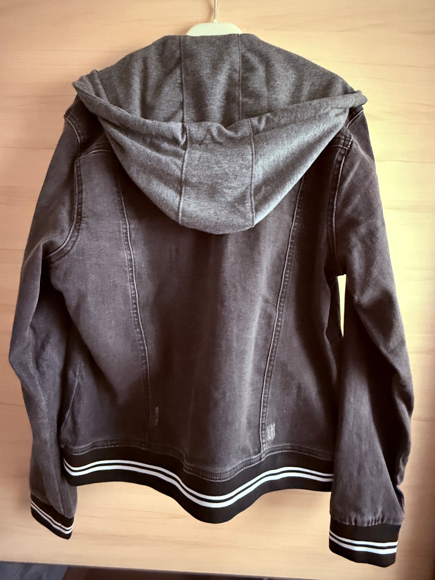 Leisure and sports jacket by Felix Bühler - Swiss Design