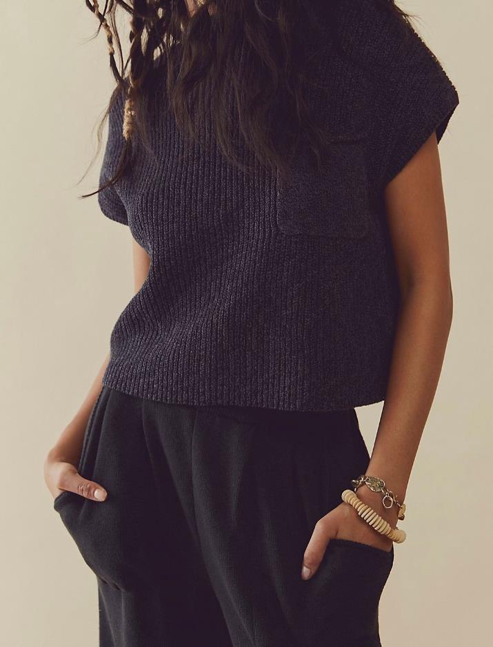 Casual sleeveless top