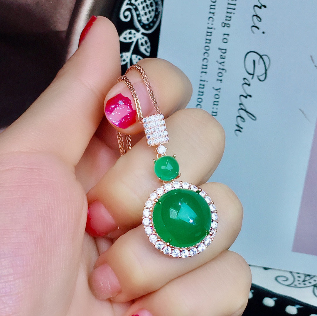 Schmuck Set aus natürlichem grünem Chalcedon und eisgrünem Kristall