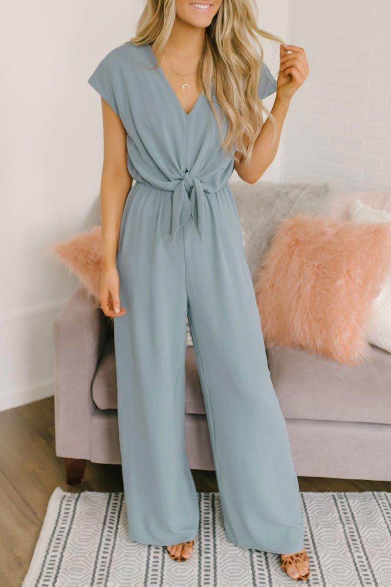 Sommerliche Jumpsuits mit Knöpfen