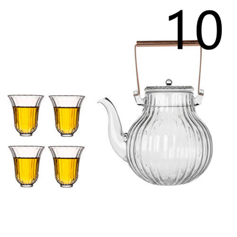 Handcrafted jug set made of high temperature resistant glass