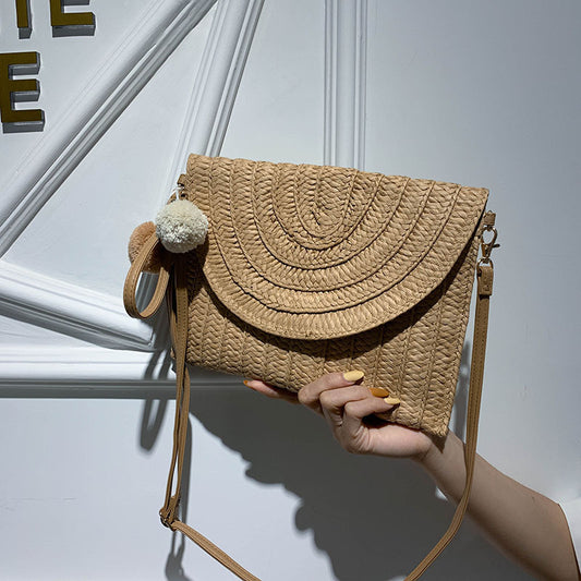 Women hand woven bags in new style in summer