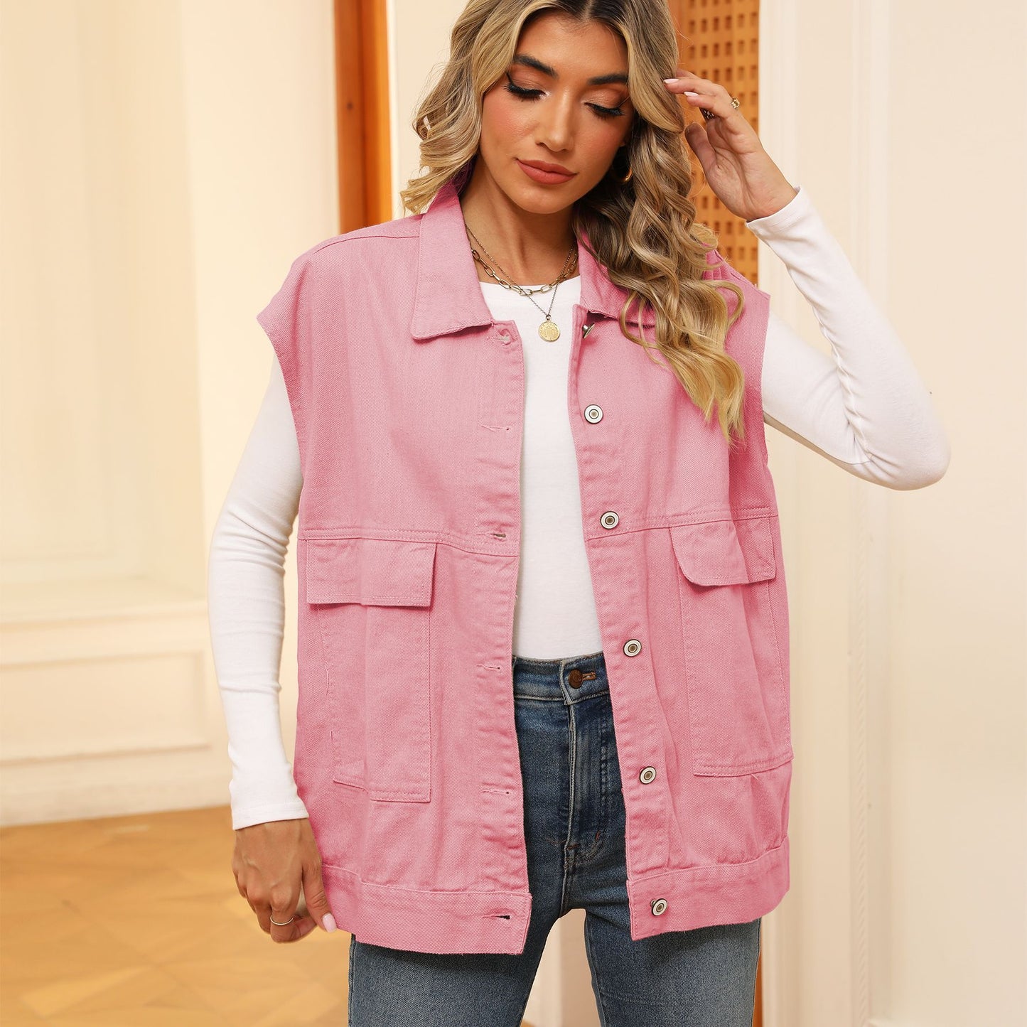 Women's Denim Vest With Big Pockets Fashion Sleeveless Outwear Vest