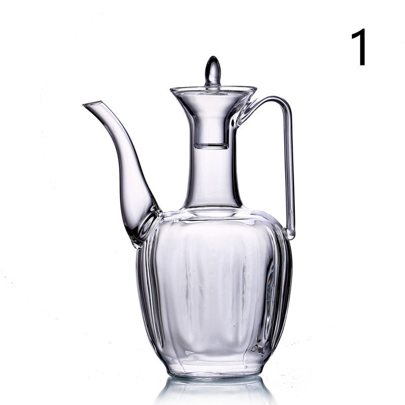 Handcrafted jug set made of high temperature resistant glass