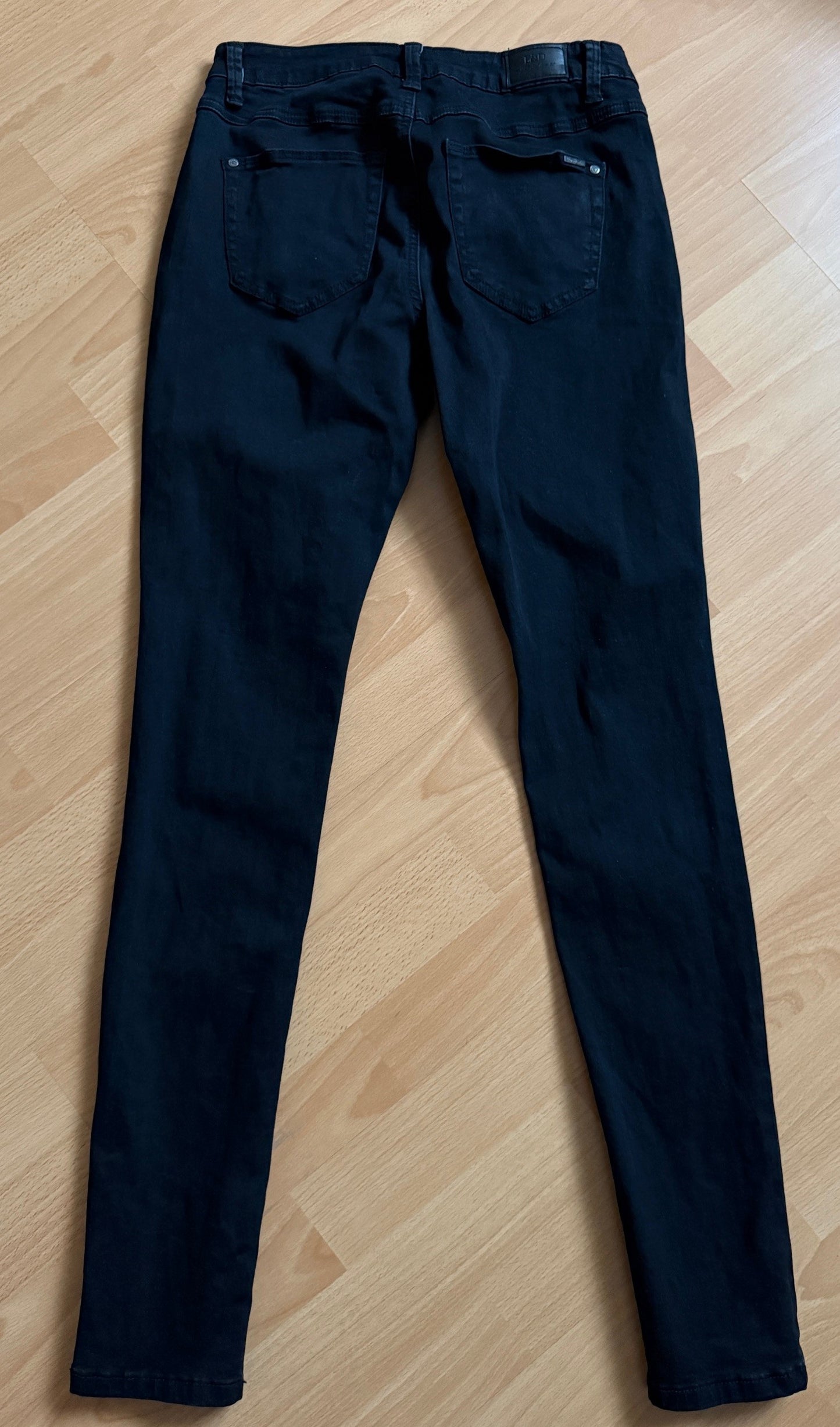 auszweiterhand- für Neu und Gebrauchtwaren