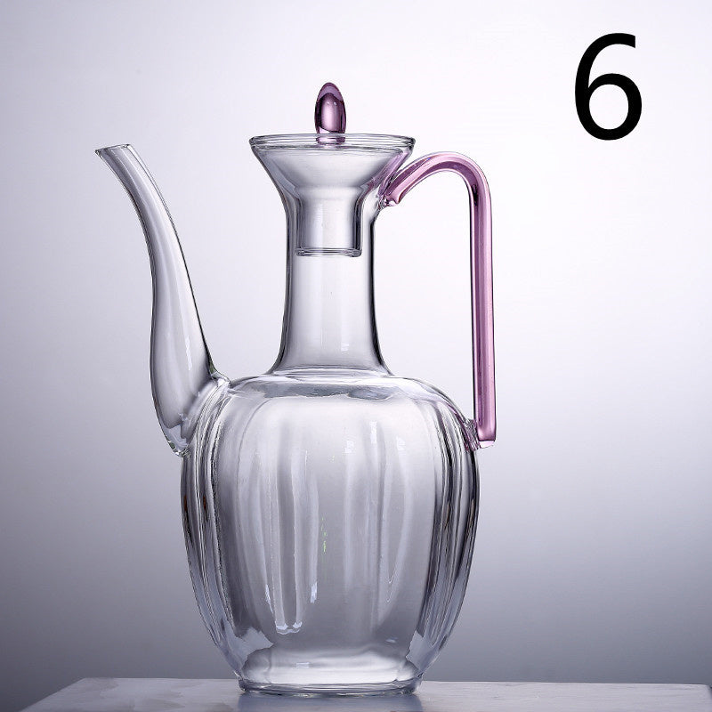 Handcrafted jug set made of high temperature resistant glass